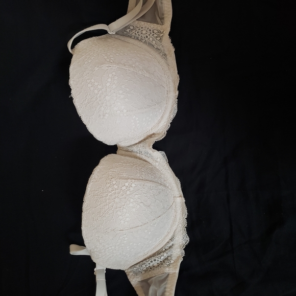 Pink Bra - Picture 4 of 7